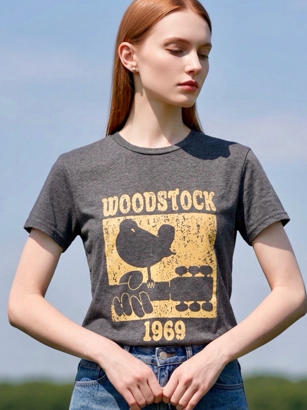 NWOT Woman’s Woodstock 1969 Graphic Tee - in Charcoal with Yellow Print M